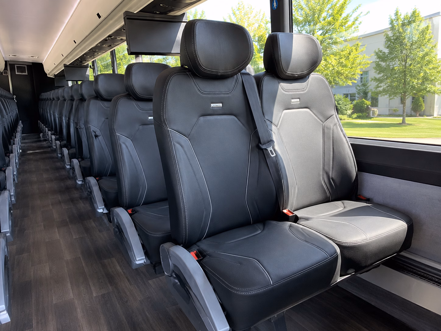 charter bus transfers from kansas city international airport for flying guests